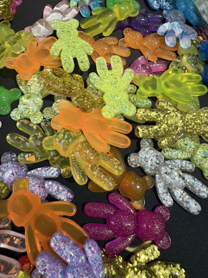 59 x Resin bears
