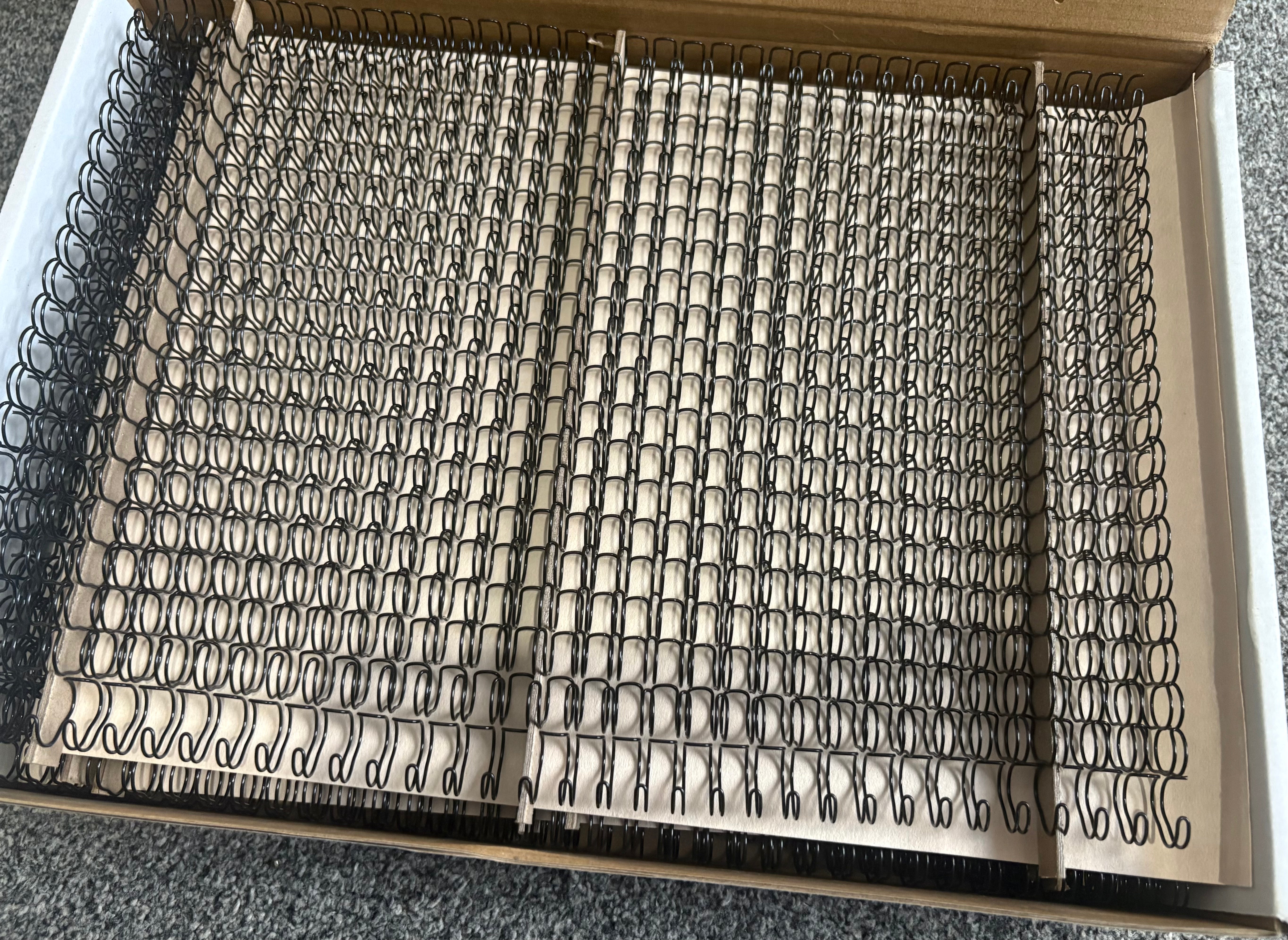 Black - PAVO A4 9.5mm Wire Binding Spines